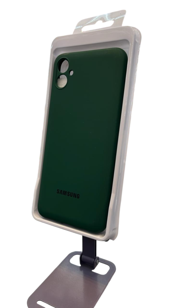 45ff26bd-152b-4eb3-b845-3307532f90ae-Photoroom Funda silicona logo Samsung a04e