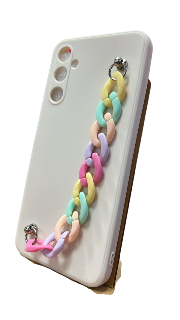 ddc4e2b2-1514-47a3-85f5-4024907a55af-Photoroom Funda cadena Samsung a24
